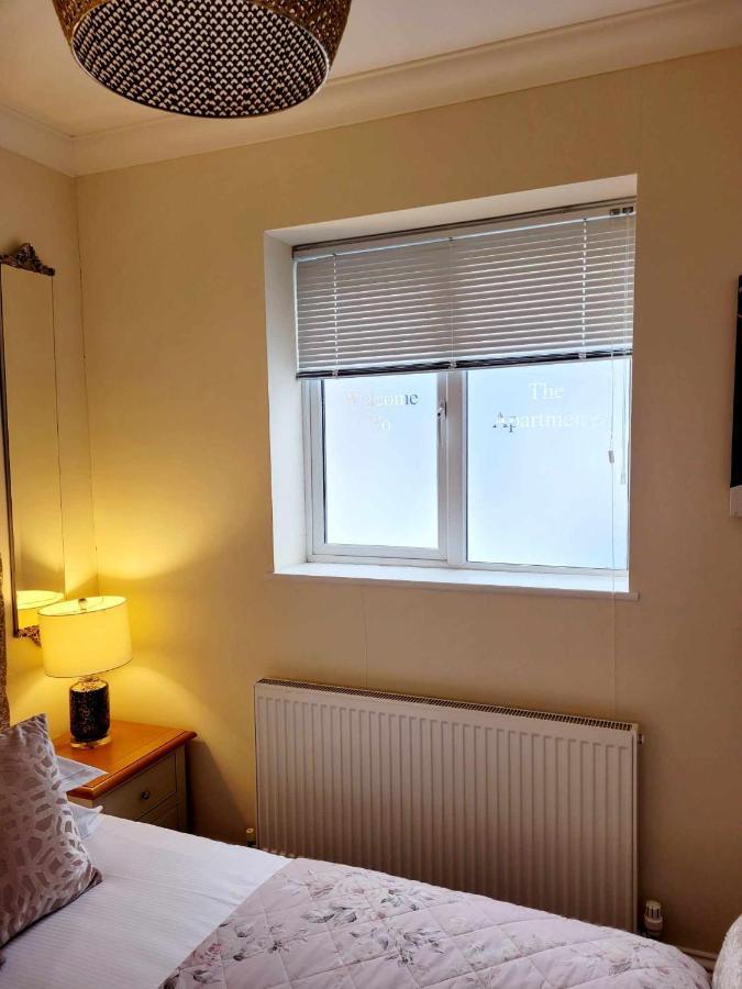 Apartment 1 Exquisite Two King Bedroom With En Suites - Close To The Town Centre, Rail, Airport And Theatre Darlington  Esterno foto